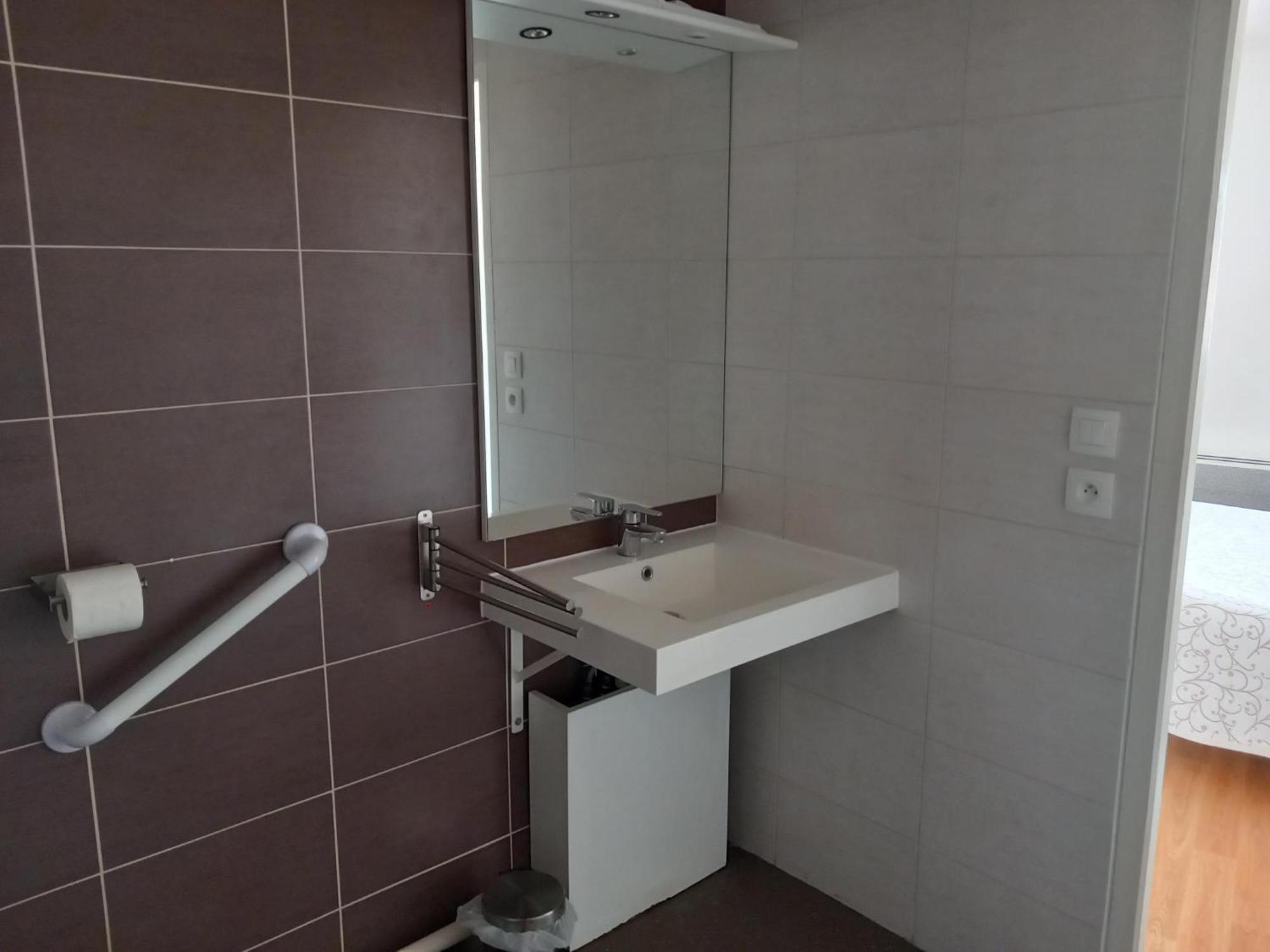 Residence Services Seniors Espace Et Vie Ле-Ман Экстерьер фото